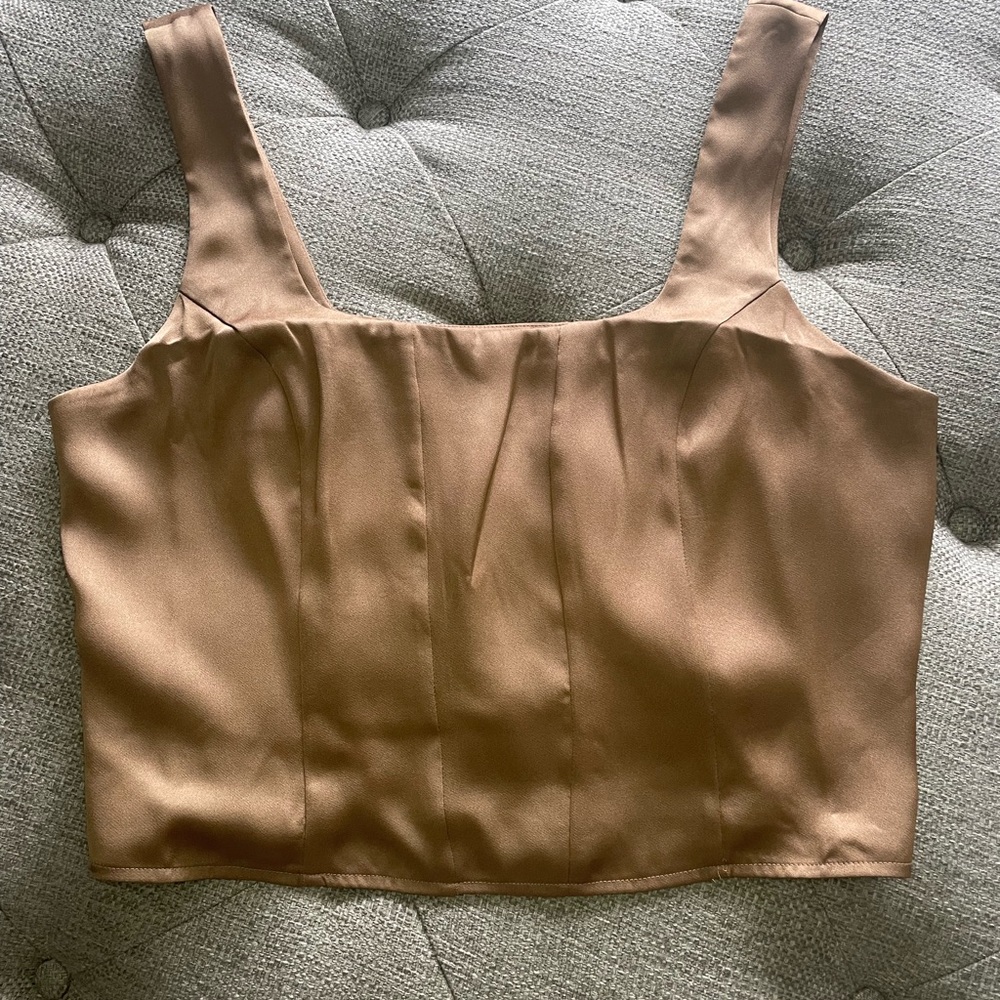 Express beautiful gold crop top